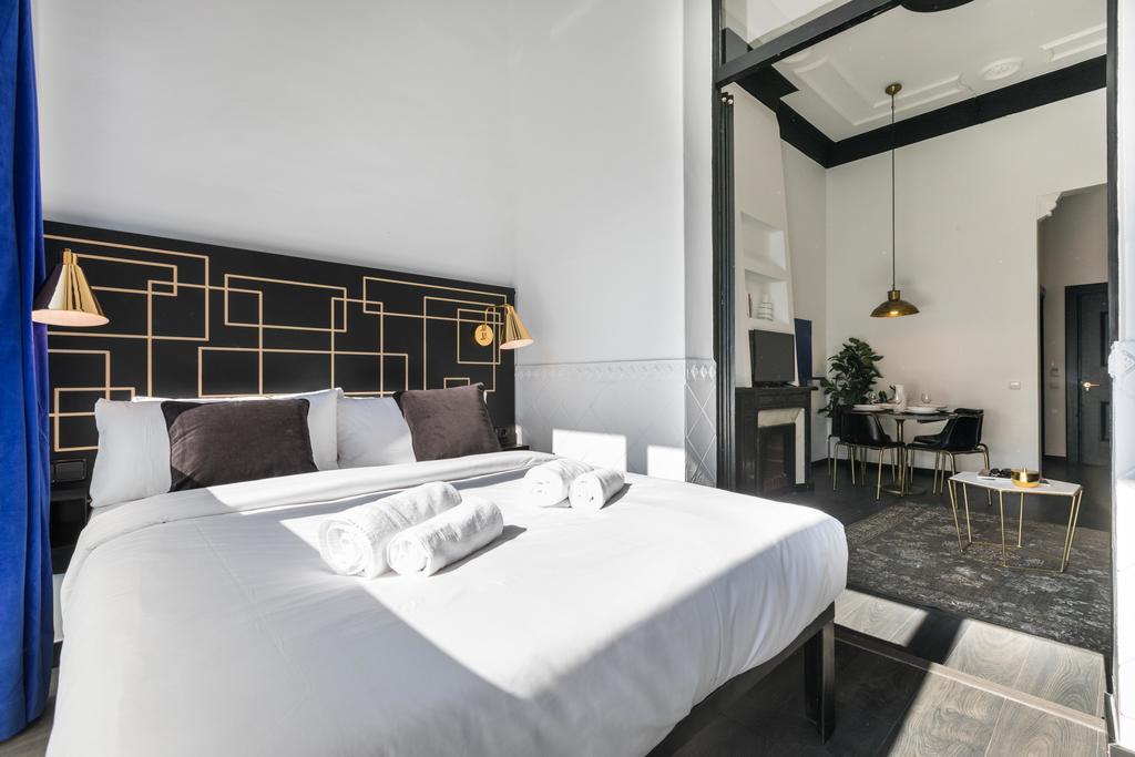 El Consell By The Streets Apartment Barcelona Ngoại thất bức ảnh