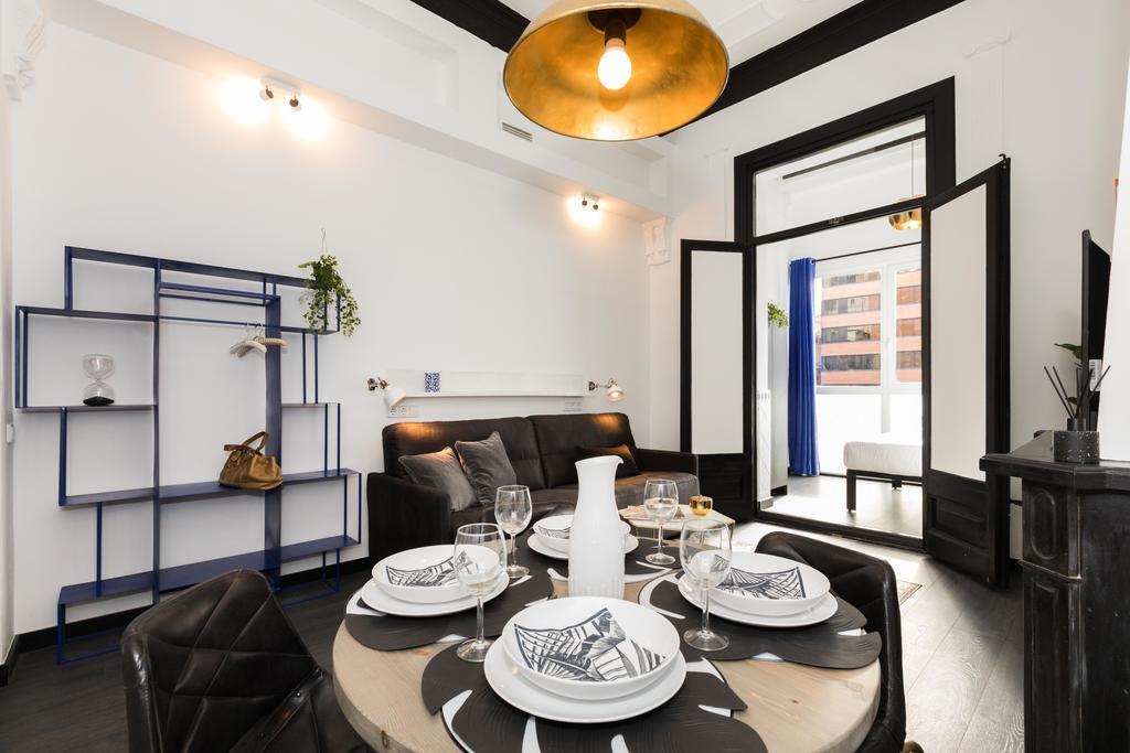 El Consell By The Streets Apartment Barcelona Ngoại thất bức ảnh