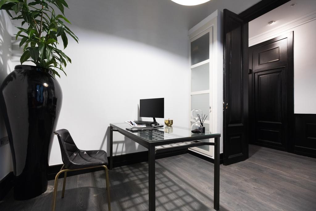 El Consell By The Streets Apartment Barcelona Ngoại thất bức ảnh